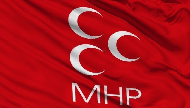 MHP lilerin minibüsü kaza yaptı!