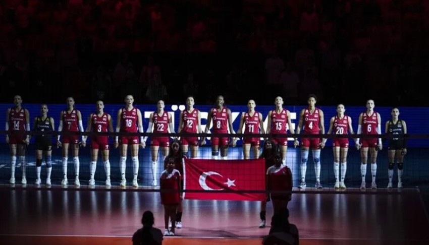 Milliler Azerbaycan'la kar��la�acak