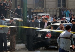 Mısır ın başkenti Kahire de patlama: 1 ölü 9 yaralı!