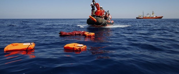 Akdeniz de 70 sığınmacıyı taşıyan tekne battı