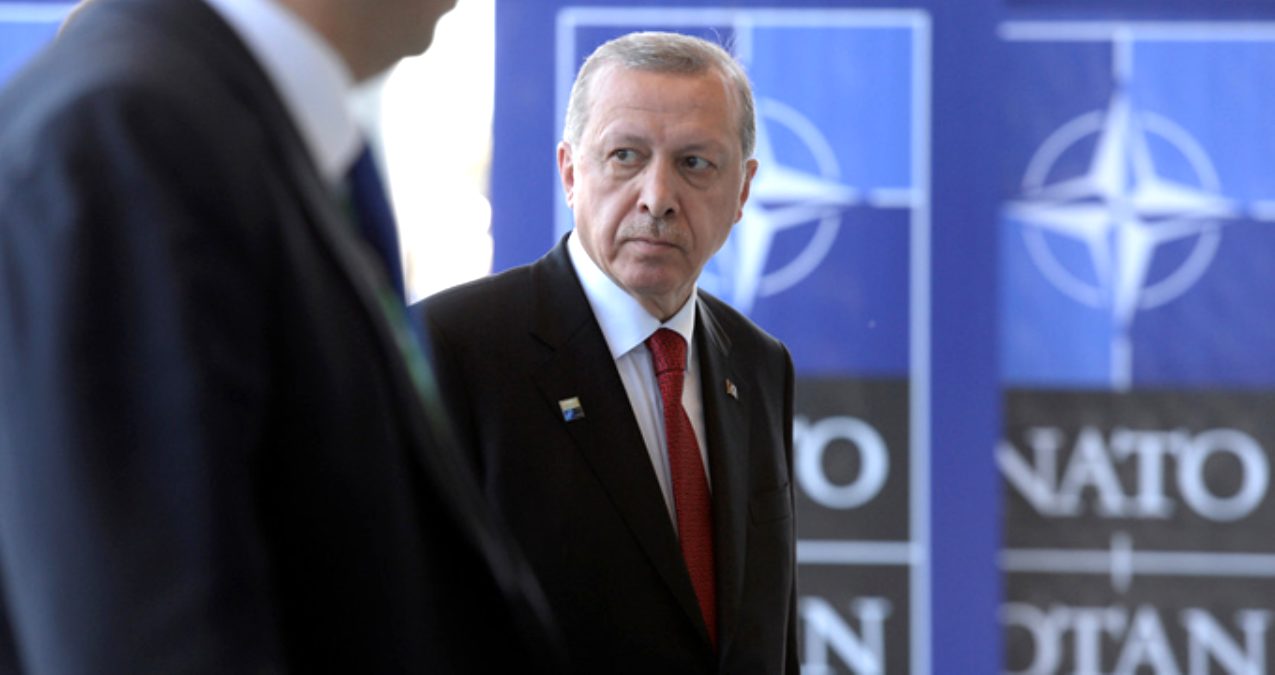 Türkiye nin NATO üyeliği hakkında İngiliz yazardan skandal makale