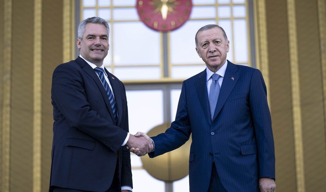 Cumhurbaşkanı Erdoğan, Avusturya Başbakanı Nehammer i resmi törenle karşıladı