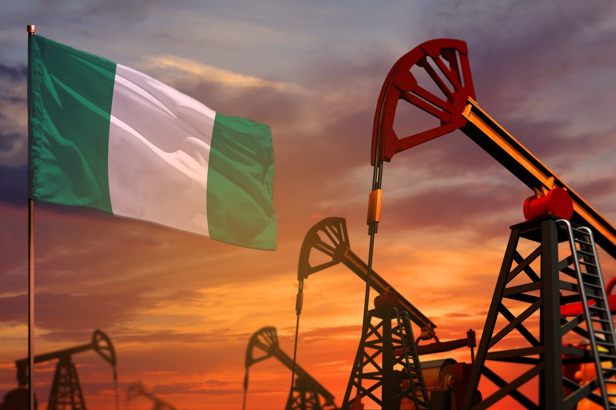 Petrol zengini Nijerya da benzin fiyatı bir yılda yüzde 54,76 arttı