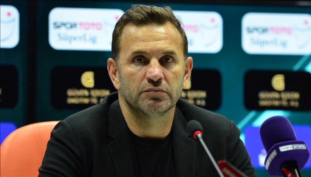 Okan Buruk duyurdu: Galatasaray'da 2 isimle yollar ayr�l�yor
