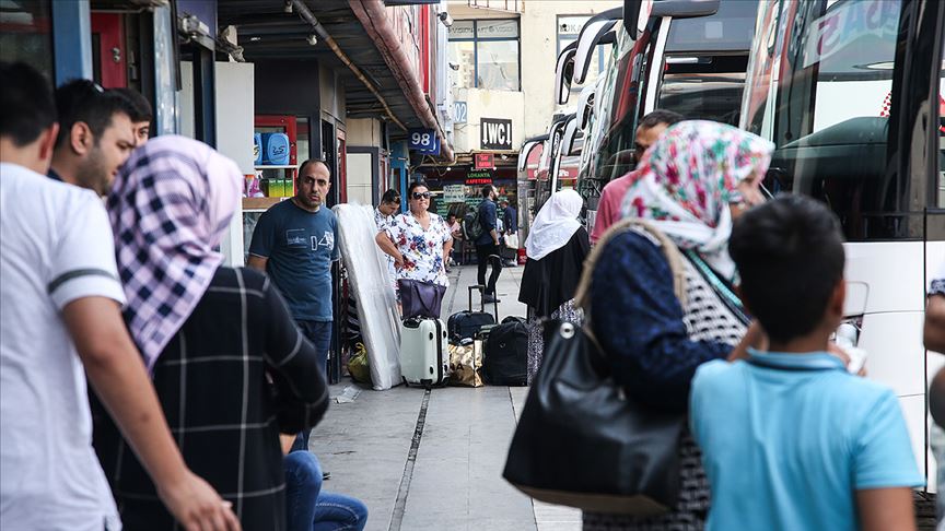 İstanbul da seçimden dolayı otogarlar doldu taştı