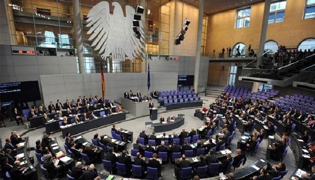  Soykırım  Alman Meclisi nde!