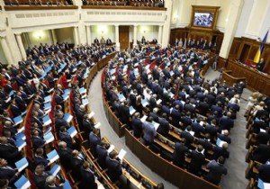 Ukrayna da yeni parlamento göreve başladı!