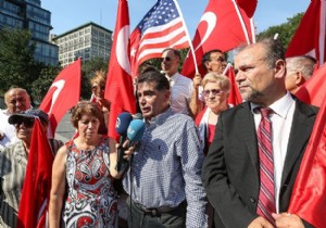 New York taki Türkler terörü lanetledi!
