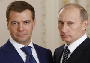 Putin, Halefi Medvedev e Devretti