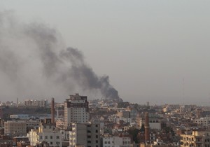 Yemen-Sana da resmi televizyon binasına saldırı!