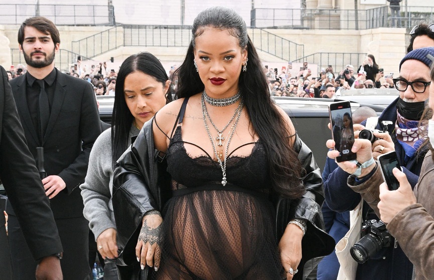 Rihanna 2 inci kez anne oluyor!