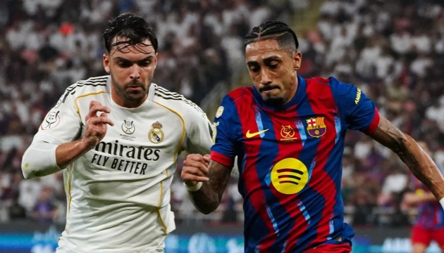 El Clasico'ya sahne olan finalde kupa Bar�a'n�n