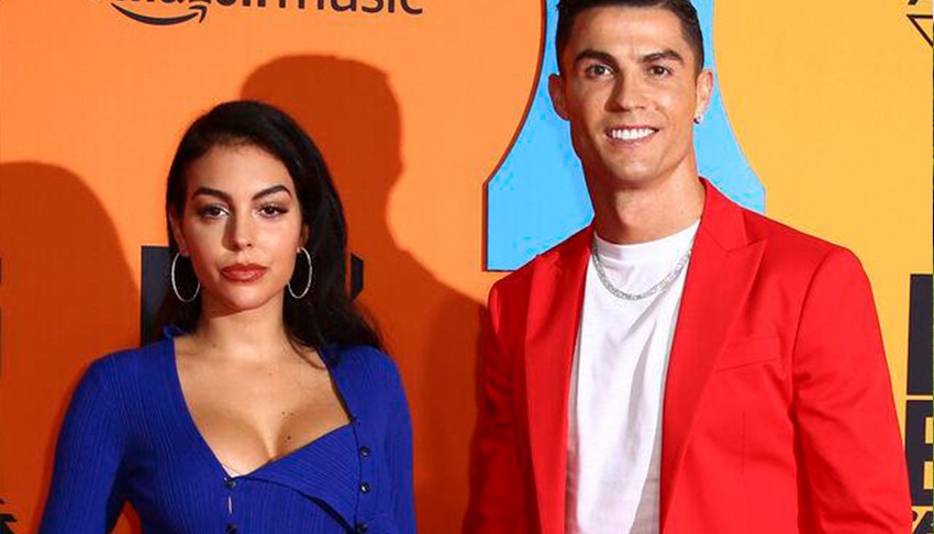Georgina Rodriguez evlilik sonras� Cristiano Ronaldo'nun �� �ocu�unu evlat edindi