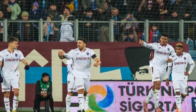 Trabzonspor'da en iyi ilk yar� performans�