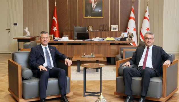 �zg�r �zel, KKTC Cumhurba�kan� ile g�r��t�