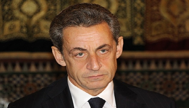 Sarkozy savcıya ifade verdi