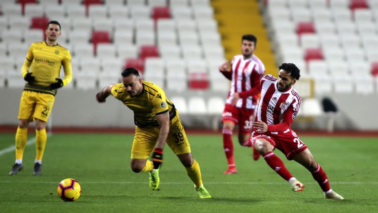 Sivasspor dan kritik galibiyet