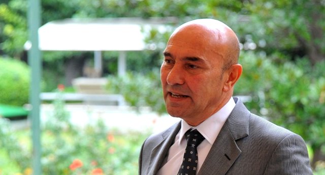 Hayata Renk Ver Derneği kitapları hastane koridorlarına taşıyor Hayata Renk Ver Derneği kitapları hastane koridorlarına taşıyor
