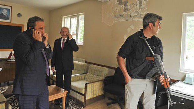 İranda döviz yolsuzluğuyla suçlanan iki kişinin idamına onay 86