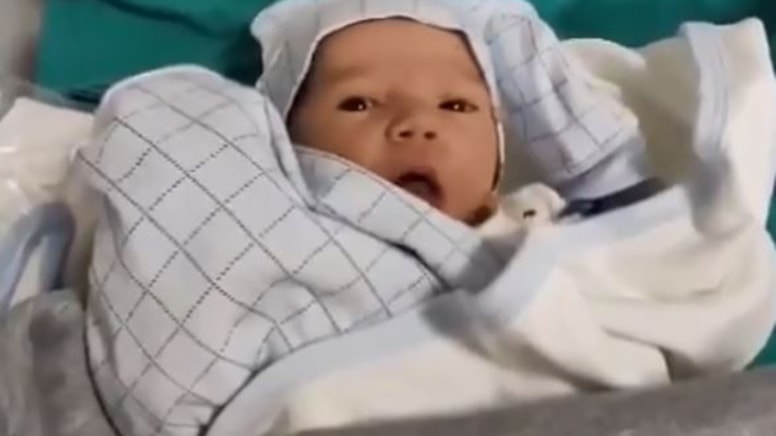 2024 ün ilk bebeği dünyaya geldi