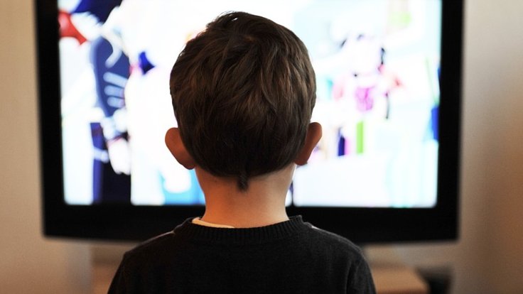 Ekran karşısında vakit geçirmek çocukların beynini nasıl etkiliyor?