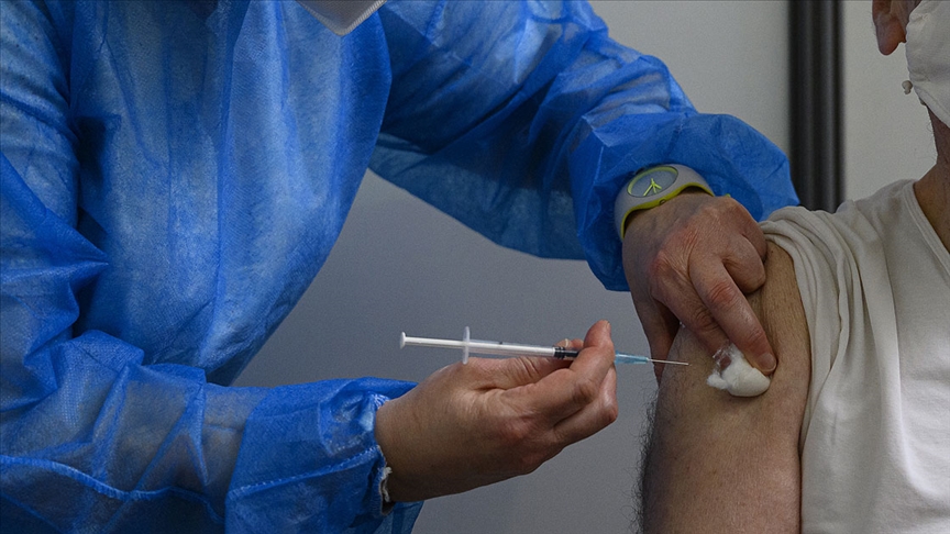Turkovac  aşısı ilk gönüllüye uygulandı