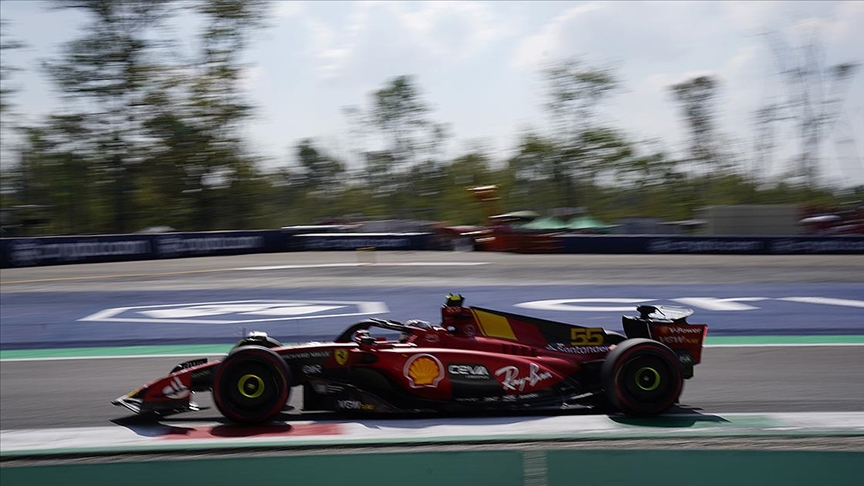F1 Singapur Grand Prix sinde zafer Carlos Sainz ın