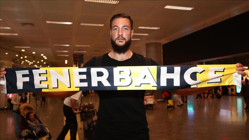 Fenerbahçe nin yeni transferi İstanbul da
