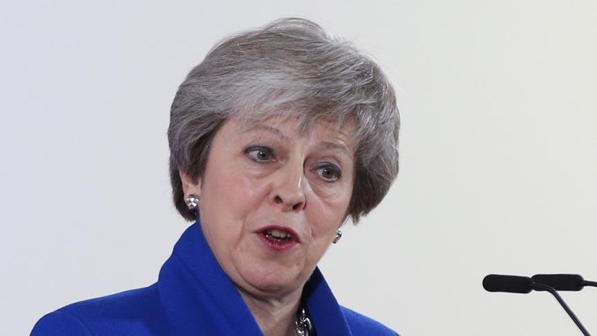 Theresa May e  Brexit  darbesi
