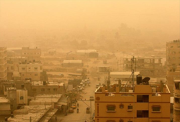 İran da kum fırtınası: 2 bin 107 kişi hastanelik oldu