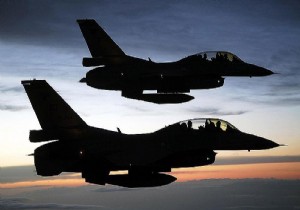 Yunan jetleri Türk F-16 larını taciz etti!