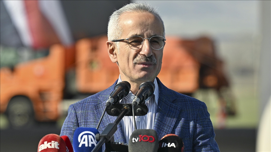 Bakan Uraloğlu açıkladı: Ankara ya yeni metro hattı geliyor
