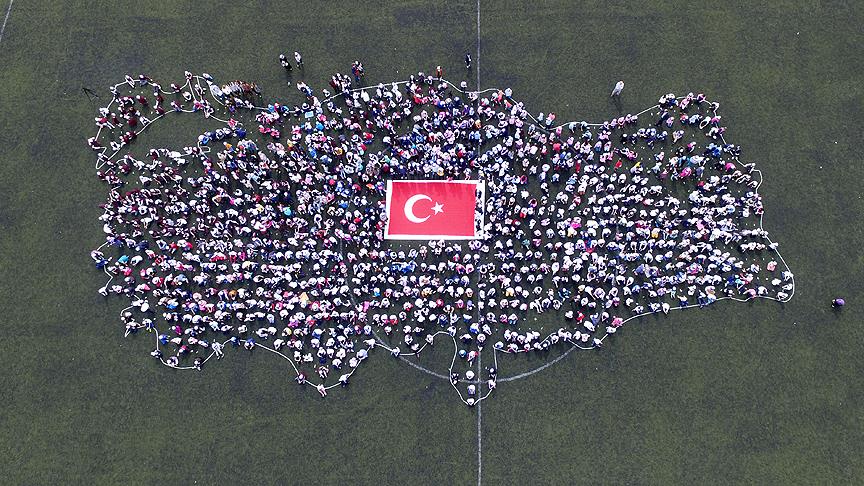 İstanbul da çocuklarla Türkiye haritası oluşturuldu