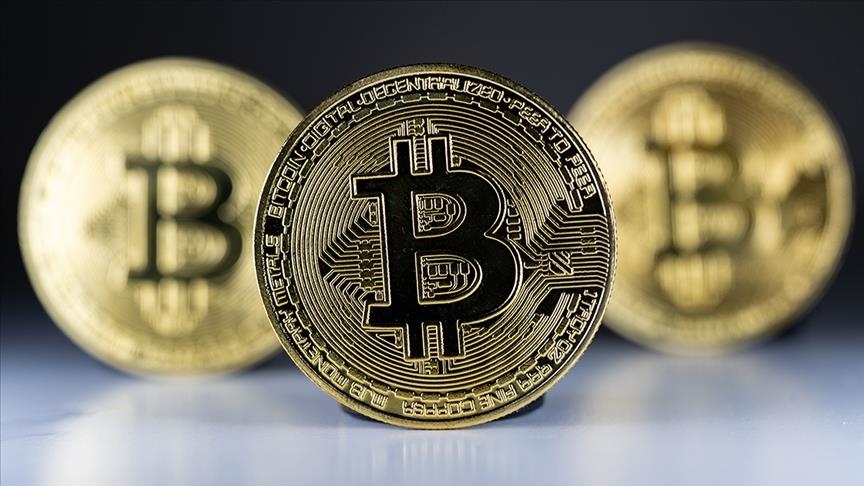 Bitcoin in piyasa değeri 1 trilyon doları aştı