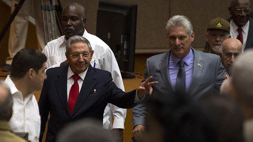 Küba da devlet başkanlığına tek aday Diaz-Canel oldu