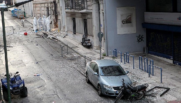 Yunanistan da bombalı saldırı