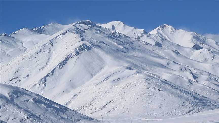 Dağlarda çığ noktalarında biriken karlar, Alpler deki yöntemle indirilecek