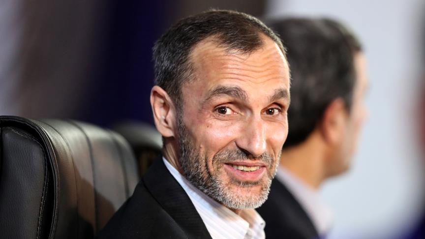 Ahmedinejad ın yardımcısına hapis ve kırbaç cezası
