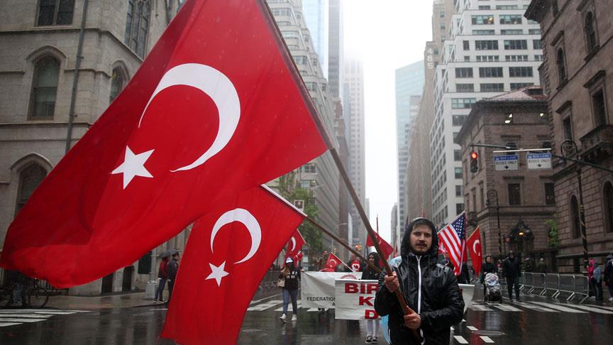New York ta 37.Türk Günü Yürüyüşü gerçekleştirildi