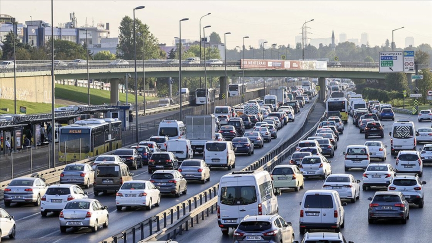 İstanbul’da ‘pazartesi’ trafiği: Haftanın ilk iş gününde yoğunluk