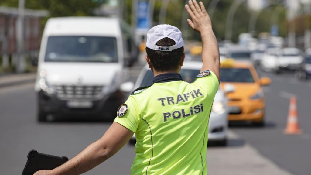 İstanbul da 720 servis aracına 1 milyon 78 bin 106 TL cezai işlem uygulandı