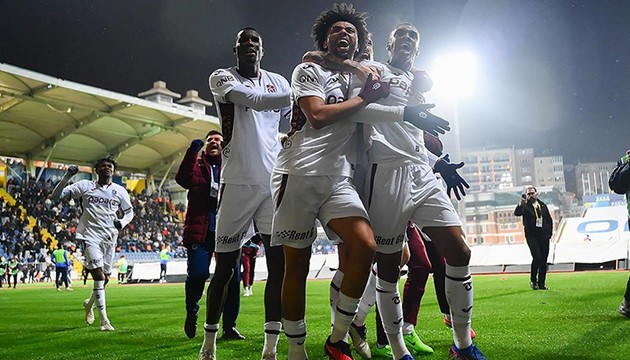 Trabzonspor �ampiyonluk sezonunu geride b�rakt�