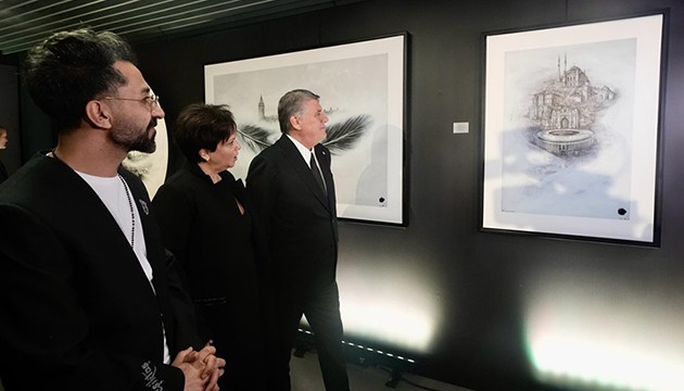 T�pra� Stad�'nda sergi a��ld�