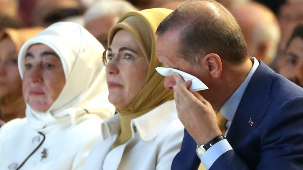 Cumhurbaşkanı Erdoğan ın gözyaşları