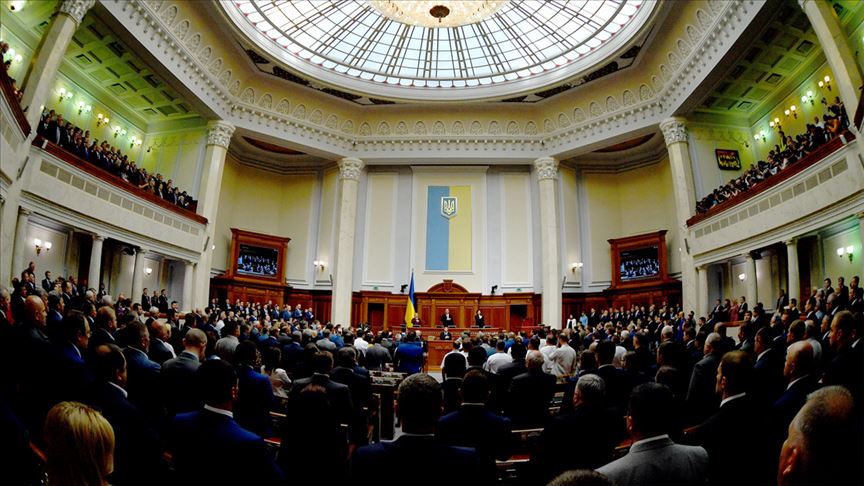 Ukrayna Parlamentosu, Başbakan ın istifasını kabul etmedi