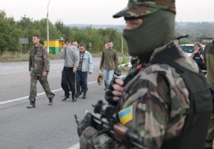 Ukrayna da 700 e yakın asker ayrılıkçıların elinde!