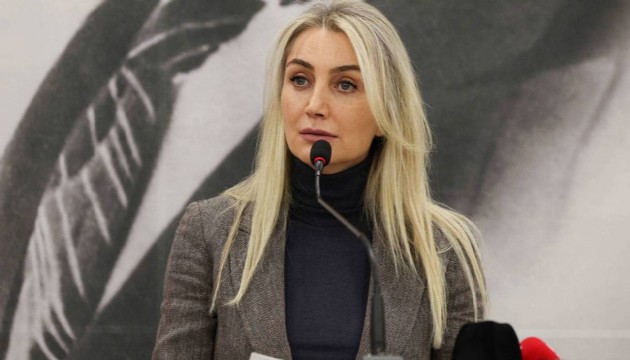 Dilek �mamo�lu'na yan�t: �l�me s�r�klediler!