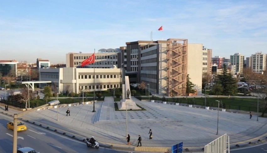 Kad�k�y Belediye Ba�kan� YEN� Parti'ye ge�ti