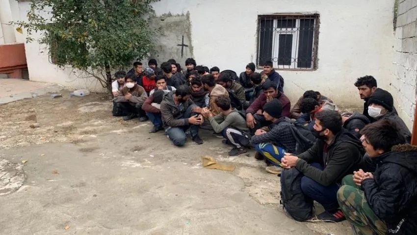 Van’da 37 mülteci gözaltına alındı