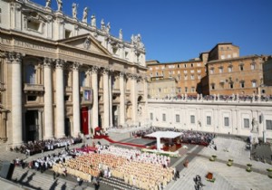 Vatikan’da Papa 6. Paulus “kutsal kişi” ilan edildi!